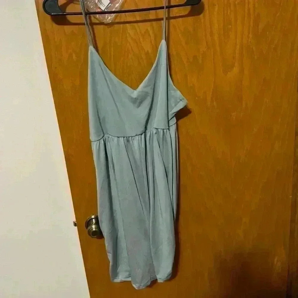 NWT Olive Flowy Romper with pockets. Size XL - Picture 5 of 5
